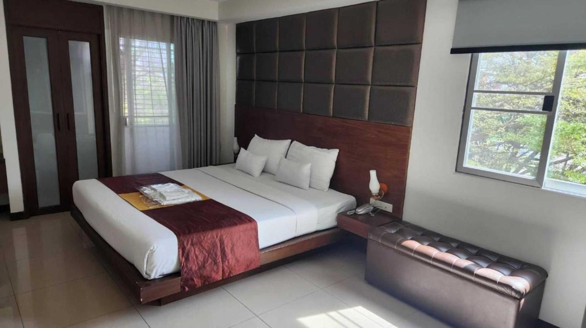 Collection O The Bangkok Cha Cha Suite Exterior foto