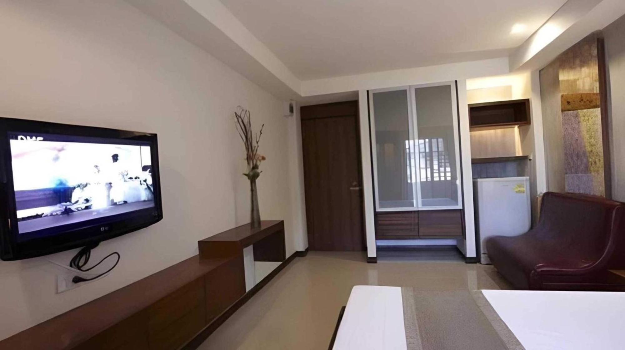 Collection O The Bangkok Cha Cha Suite Exterior foto