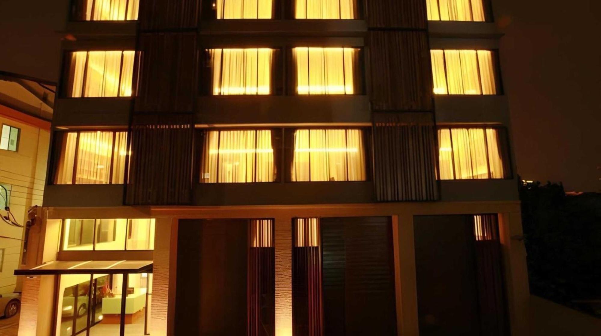 Collection O The Bangkok Cha Cha Suite Exterior foto